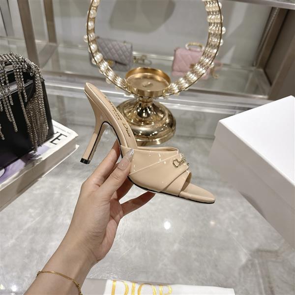 20251128184321303 250